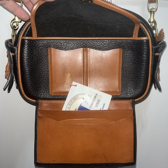 ULTRA RARE Vintage Dooney & Bourke Kilty Bag Black & Tan - Picture 13 of 14